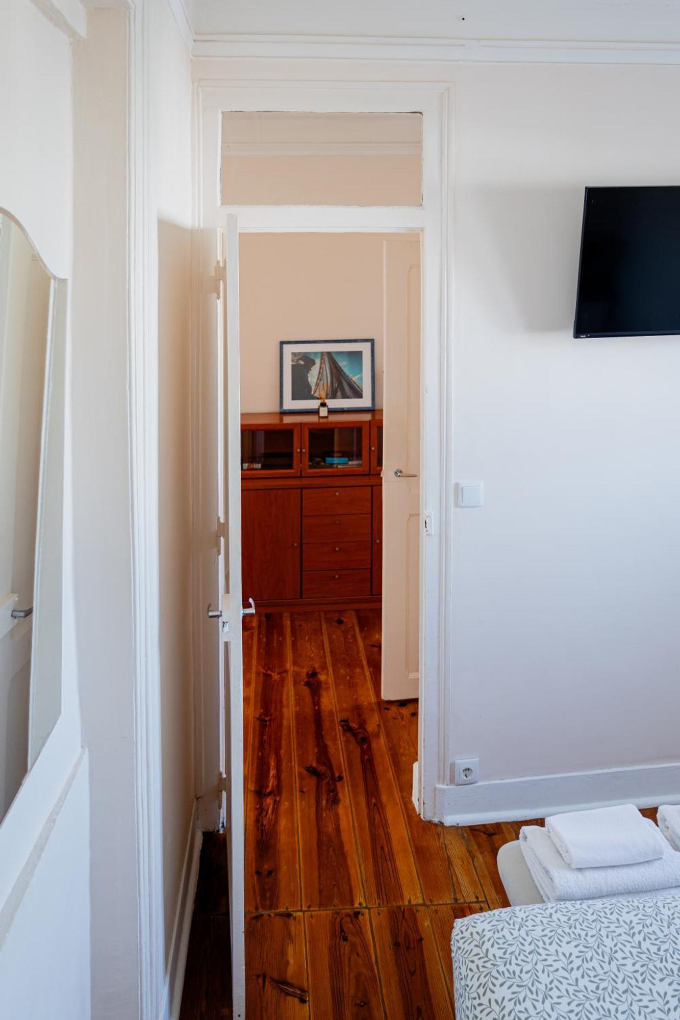 Angels Homes-N27, 3ºfloor - Bairro Tipico, Centro Lisboa Buitenkant foto